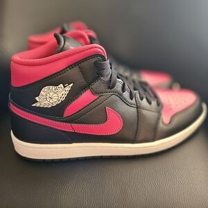 Men's Air Jordan 1 Mid Black, Red and White size 11